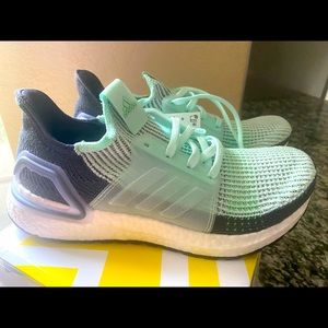 Women’s Adidas Ultraboost 19 W